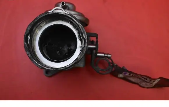 Volkswagen Transporter - Caravelle T5 EGR valve 038129637L