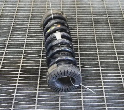 Maserati Ghibli Rear coil spring 670005941