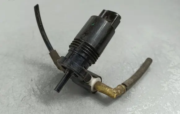 Jeep Grand Cherokee Windscreen/windshield washer pump