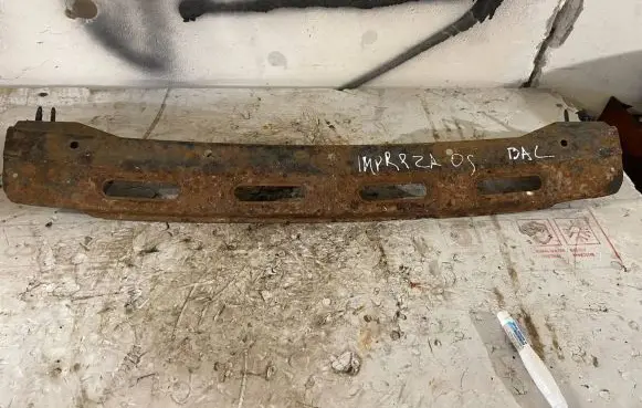 Subaru Impreza II Rear beam 