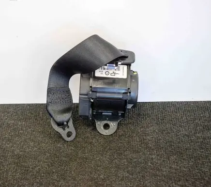 BMW 4 F36 Gran coupe Rear seatbelt 7243309E11000072