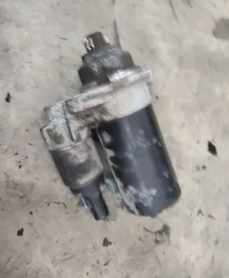 Volkswagen Golf V Starter motor