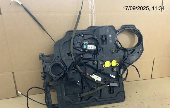 Chrysler Pacifica Rear door window regulator with motor 3040966 3043242A
