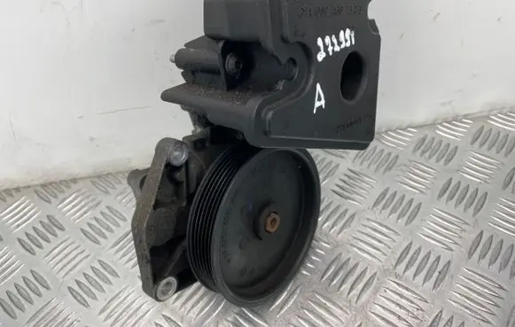 Mercedes-Benz GLK (X204) Power steering pump A0064662301 LH2115675 128DAT