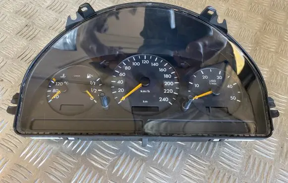 Mercedes-Benz ML W163 Speedometer (instrument cluster) A1635404011 15394669 123841660