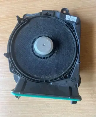 BMW 5 G30 G31 G38 Subwoofer speaker 9395861