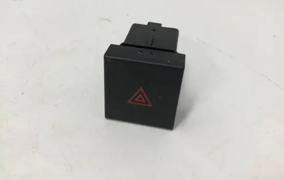 Volkswagen Touareg III Hazard light switch 761953509