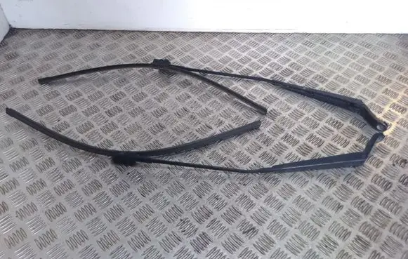 Peugeot 407 Front wiper blade arm 745603