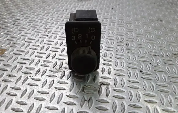 Nissan Terrano Headlight level height control switch 25190OF000
