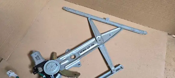 Suzuki Ignis Front door window regulator with motor 8340286G10 8340281G00 8340276G00