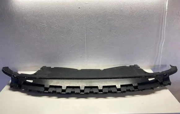 Front bumper lip