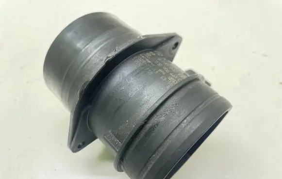 Audi A3 S3 A3 Sportback 8P Mass air flow meter 0281002735
