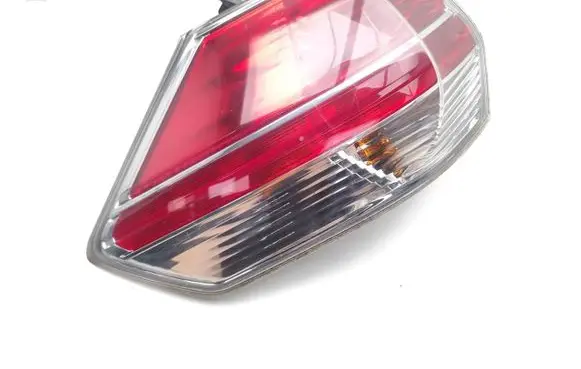 Nissan X-Trail T32 Rear/tail lights 220-17939 A049628
