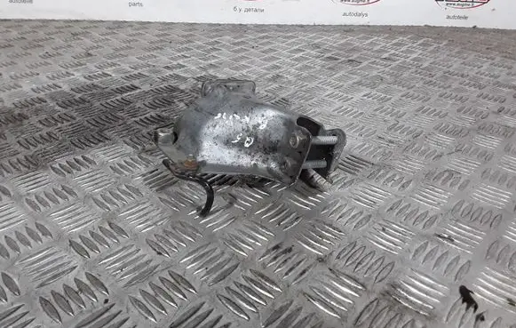 Audi Q5 SQ5 Engine mounting bracket 8K0399059A