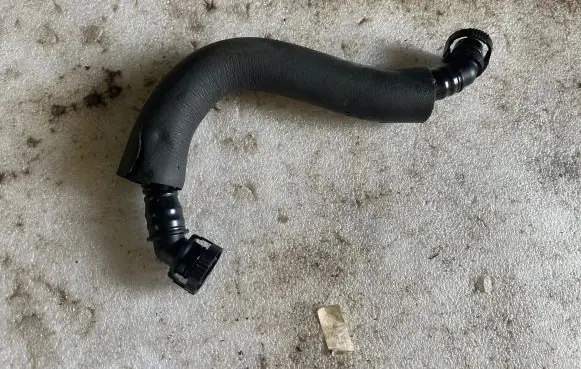 Audi A4 S4 B8 8K Breather hose/pipe 06J103221