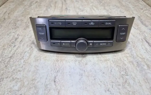 Toyota Avensis T250 Climate control unit 5590005160 MB1465700792