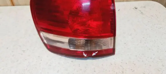 Toyota Avensis Verso Rear/tail lights E137652 765202 4435