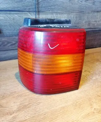 Volkswagen PASSAT B4 Rear/tail lights 3A9945257