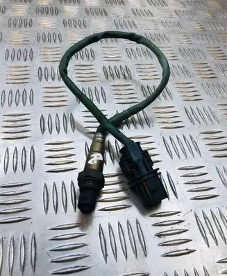 Mercedes-Benz E C207 W207 Lambda probe sensor 0035127018