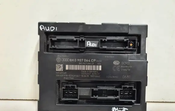 Audi A4 S4 B8 8K Comfort/convenience module 8K0907064CP