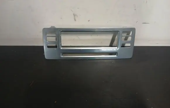 Volvo V70 Radio/GPS head unit trim 30643648