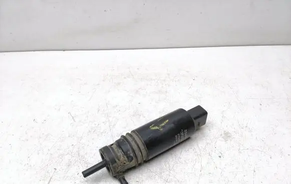 Volvo S80 Headlight washer pump 30655138