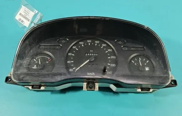 Speedometer (instrument cluster)