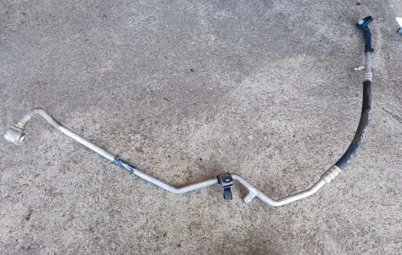 Jeep Grand Cherokee (WJ) Air conditioning (A/C) pipe/hose