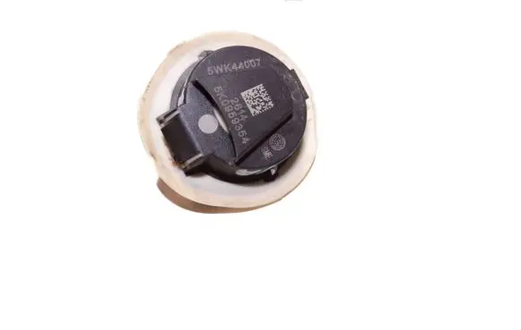 Volkswagen Jetta VI Airbag deployment crash/impact sensor 5K0959354