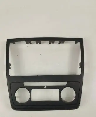 Skoda Yeti (5L) Radio/GPS head unit trim 5L0858069H
