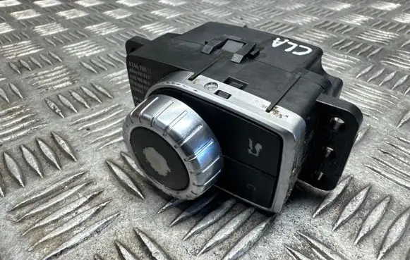 Mercedes-Benz CLA C117 X117 W117 Multifunctional control switch/knob A2469001309 12186163 A2129020607