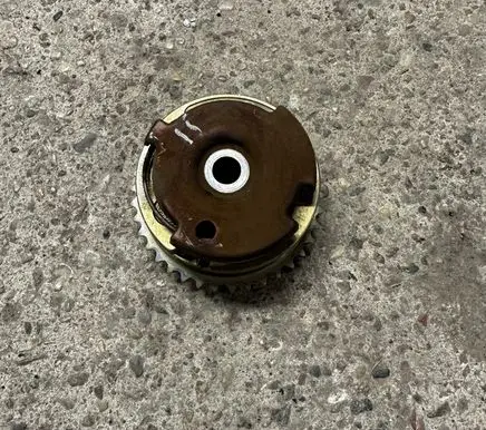BMW 5 GT F07 Camshaft pulley/ VANOS 7583208 136105