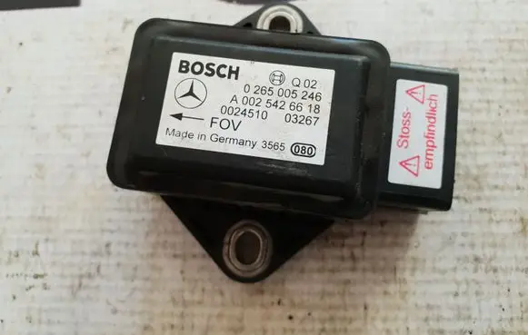 Mercedes-Benz E W211 ESP acceleration yaw rate sensor A0025426618 0025426618