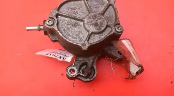 Peugeot 508 RXH Vacuum pump