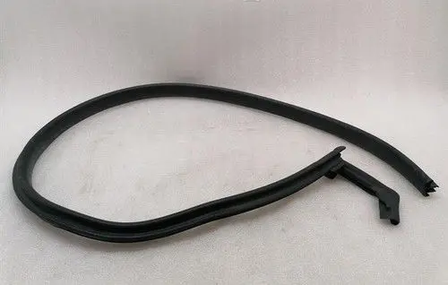 McLaren 765LT Spider Front door rubber seal 14AB119SP