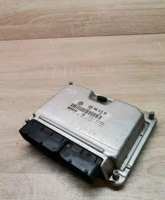Volkswagen PASSAT B5.5 Engine control unit/module ECU 038906019BK 0281010305