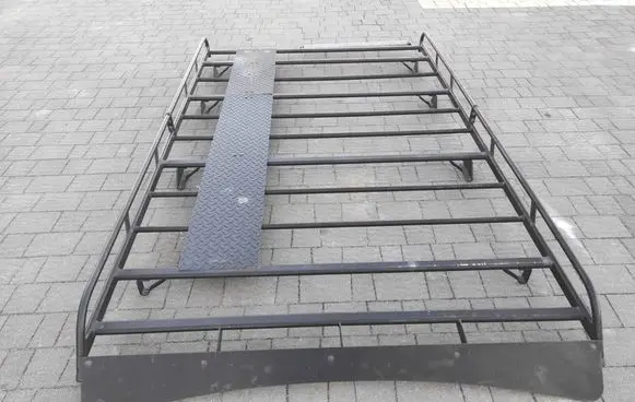 Roof trunk box
