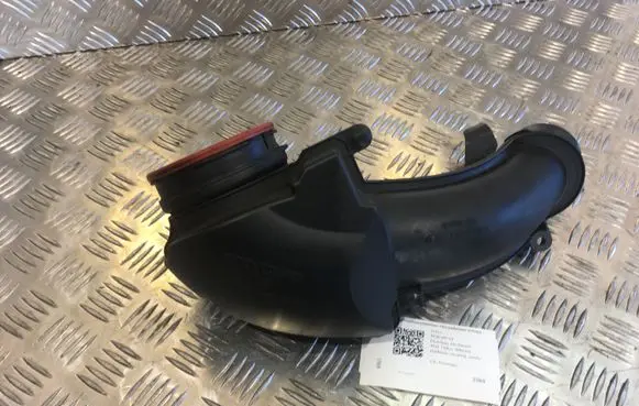 Intake resonator