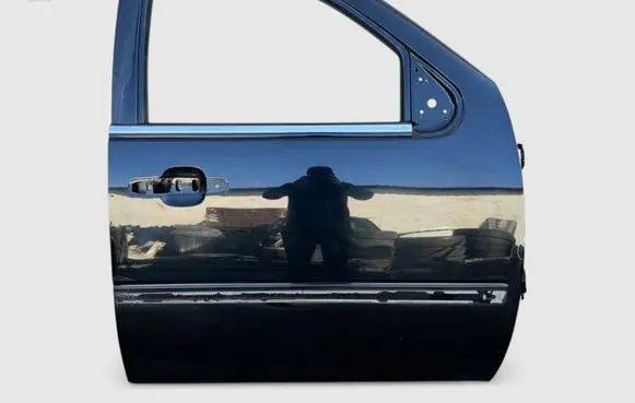 Cadillac Escalade Front door 