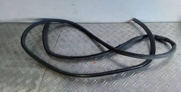 BMW 6 F06 Gran coupe Engine compartment rubber 51757211926