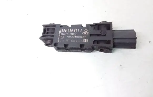 Audi A3 S3 A3 Sportback 8P Airbag deployment crash/impact sensor 8E0959651A