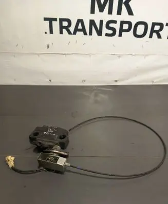 Lexus IS 220D-250-350 Tailgate/trunk/boot open switch 