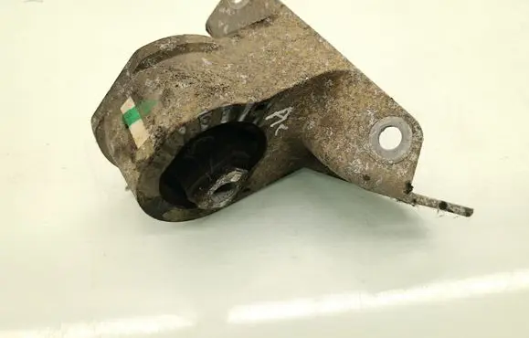 Land Rover Freelander Gearbox mounting bracket 326A78