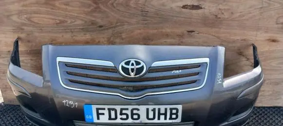 Toyota Avensis T250 Front bumper