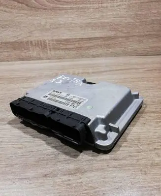 Opel Vectra B Engine control unit/module ECU 24417196 0281010271