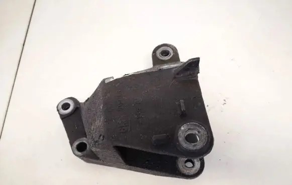 Opel Vectra C Engine mounting bracket 9191148
