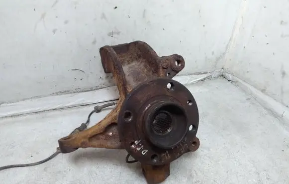 Renault Scenic II - Grand scenic II Front wheel hub spindle knuckle
