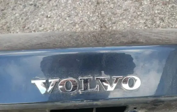 Volvo S40 Manufacturer badge logo/emblem 