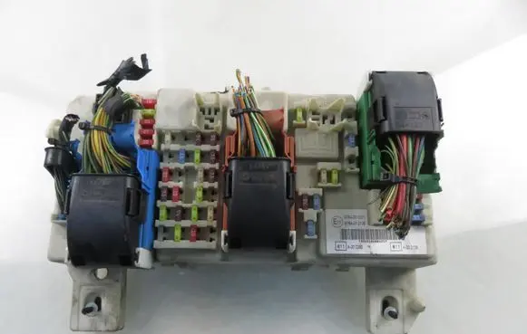 Ford Focus Central body control module 7M5T14A073FB