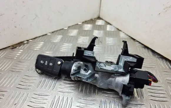 Audi A1 Ignition lock 5Q1905865A 1K0905851 82A837220Q